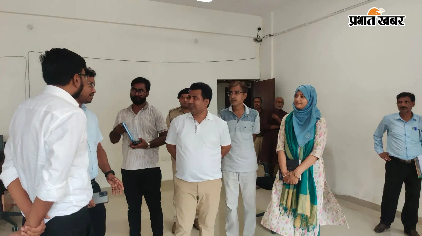 कोचाधामन: विधायक सरवर आलम ने रुस्तम अली अल्पसंख्यक आवासीय विद्यालय का किया औचक निरीक्षण, व्यवस्था सुधारने के दिए सख्त निर्देश