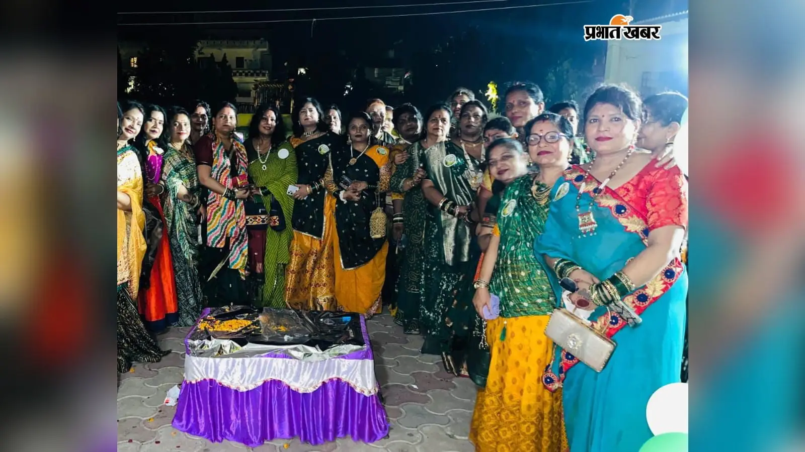 कैमूर में हरियाली तीज पर गुलजार वाटिका में सजा सावन का रंग, महिलाओं ने झूले और लोकगीतों के साथ मनाया उत्सव