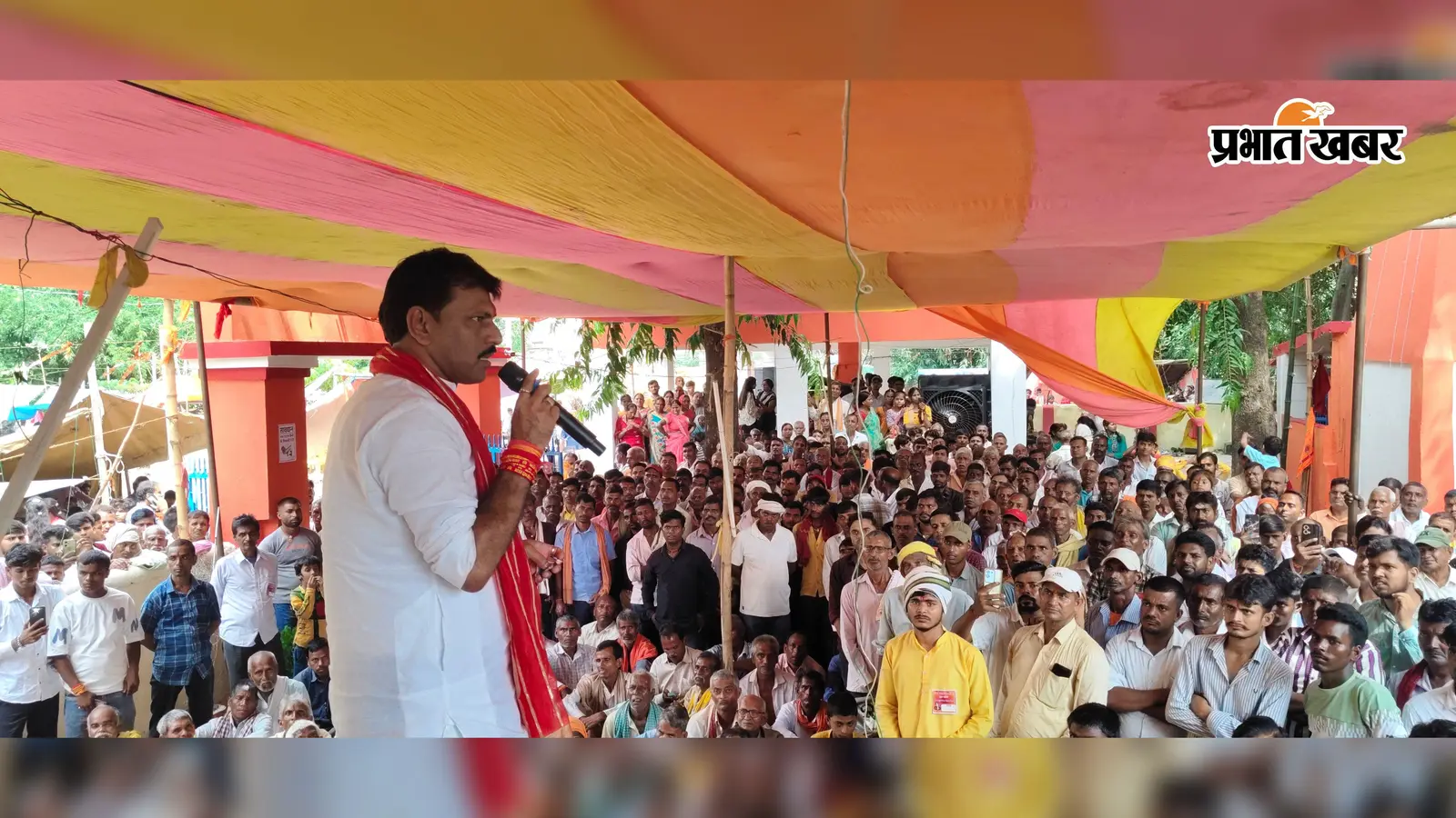 नाग पंचमी पर रोहतास के हर बक्श बाबा मंदिर में उमड़ी आस्था की भीड़, दर्शन के लिए घंटों कतार में खड़े रहे श्रद्धालु