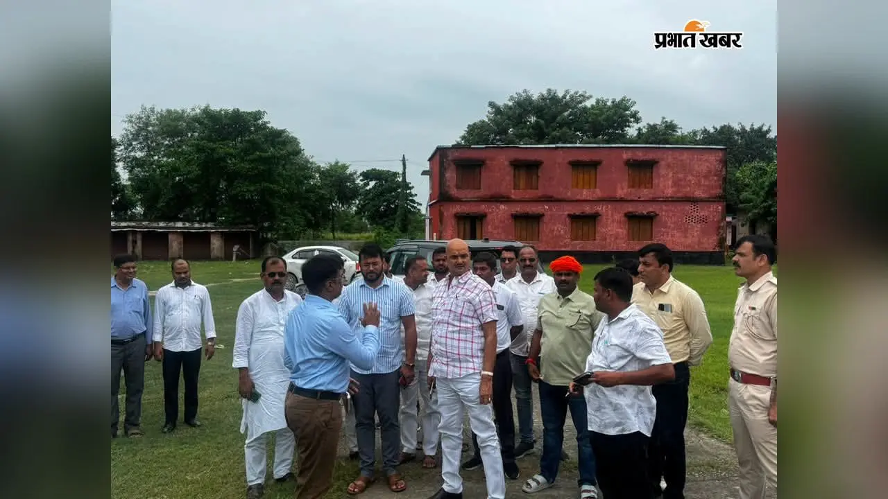 सीवान: विधायक ने धनौती के स्कूलों का किया निरीक्षण, लंबित कार्य शीघ्र पूरा कराने का निर्देश