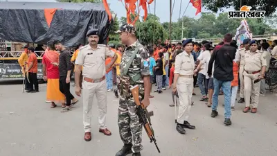 नाग पंचमी पर बिसहा से निकला महावीरी झंडा जुलूस, जय श्रीराम के जयघोष से गूंजा वाल्मीकिनगर