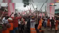 बेतिया: ढोल-नगाड़ों की धुन पर निकला भव्य महावीरी जुलूस, युवाओं ने पारंपरिक हथियारों से दिखाया शौर्य