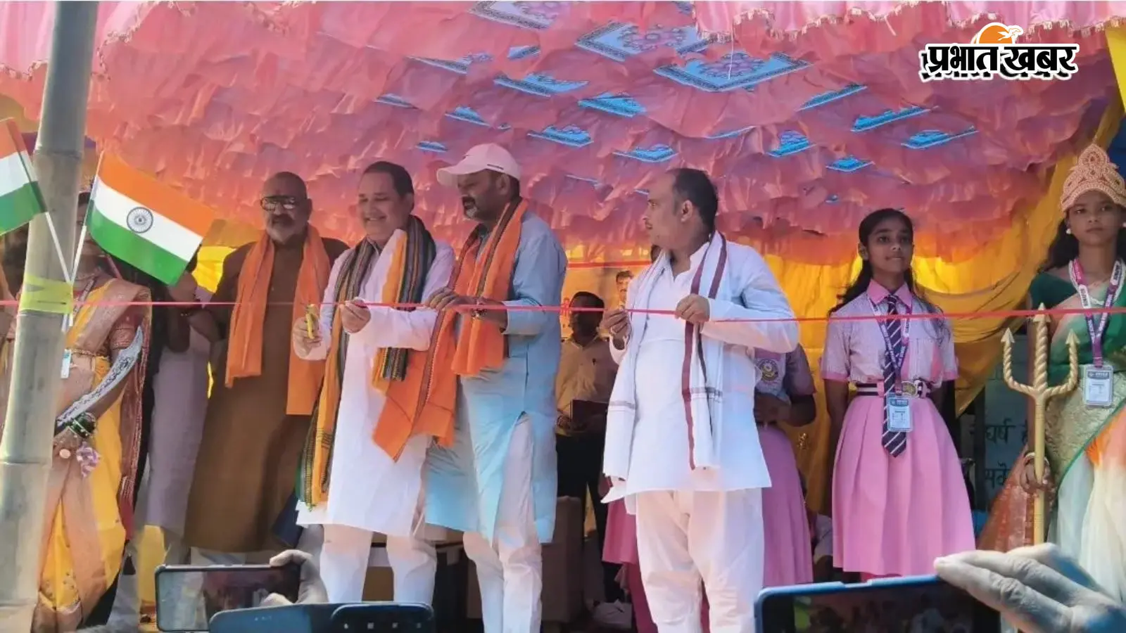 गिरिराज सिंह का विपक्ष पर निशाना, प्रशांत किशोर को भी दी चेतावनी