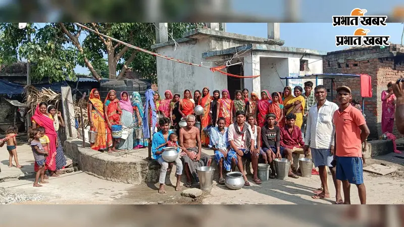 चार दिन बाद भी नहीं बहा नल-जल, बूंद-बूंद पानी को तरस रहे ग्रामीण