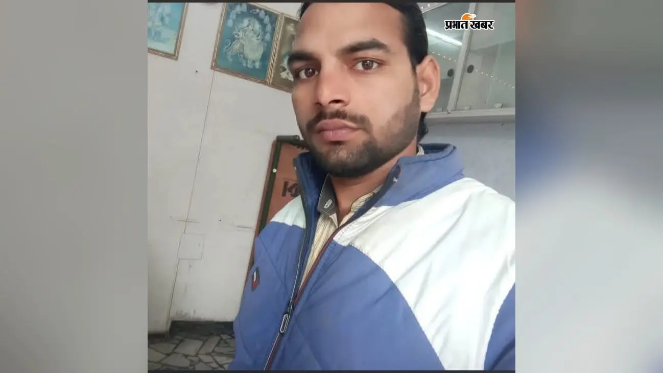 भर्राही में तेज रफ्तार बाइक की टक्कर से साइकिल सवार की मौत, सड़क जाम कर मुआवजे की मांग