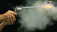 पटना: कोर्ट केस के खर्च से परेशान पति ने मायके पहुंचकर पत्नी को मारी गोली, ग्रामीणों ने दबोचा