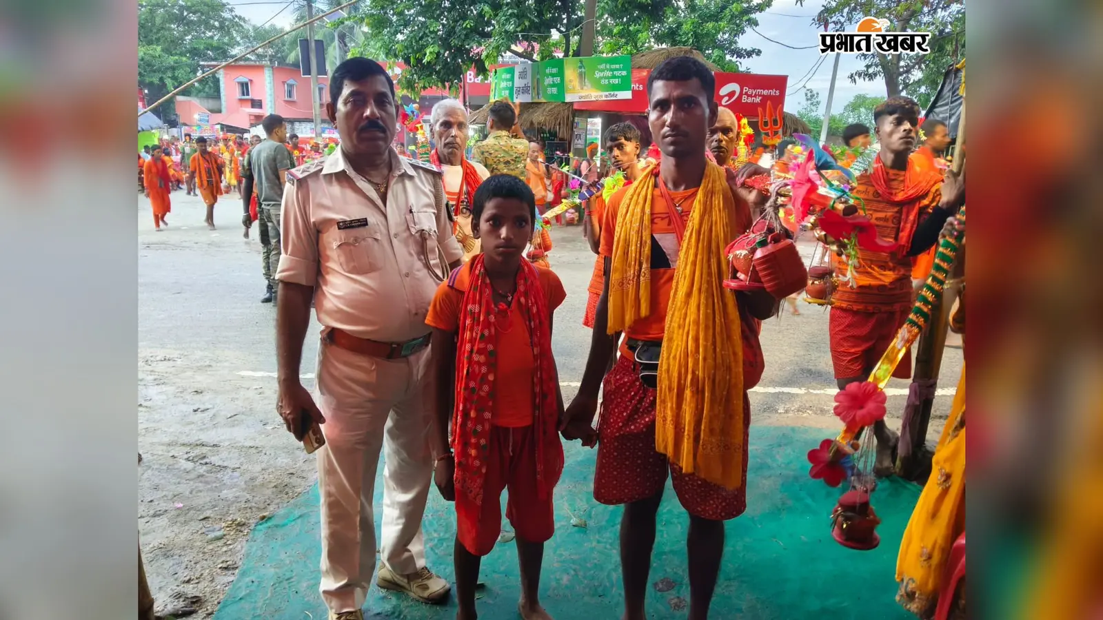 कांवरिया पथ पर 15 सूचना केंद्रों ने बिछड़े श्रद्धालुओं को अपनों से मिलाया, 24 घंटे मिल रही सहायता
