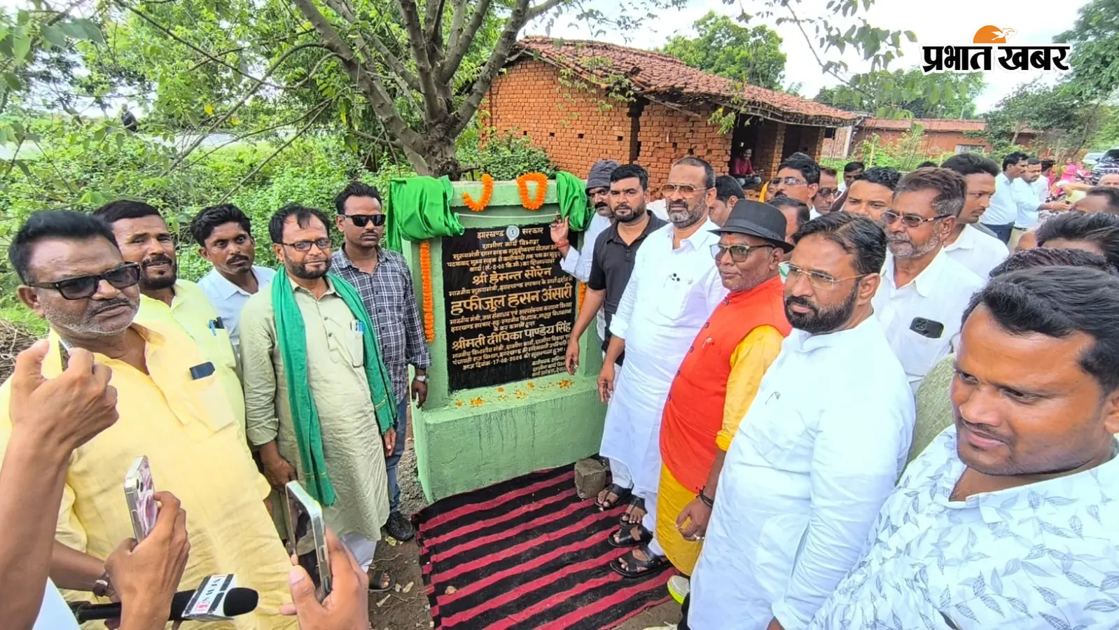 मधुपुर में सड़कों की बदलेगी तस्वीर! 11 करोड़ से इन 7 मार्गों का होगा कायाकल्प, जानें पूरी खबर