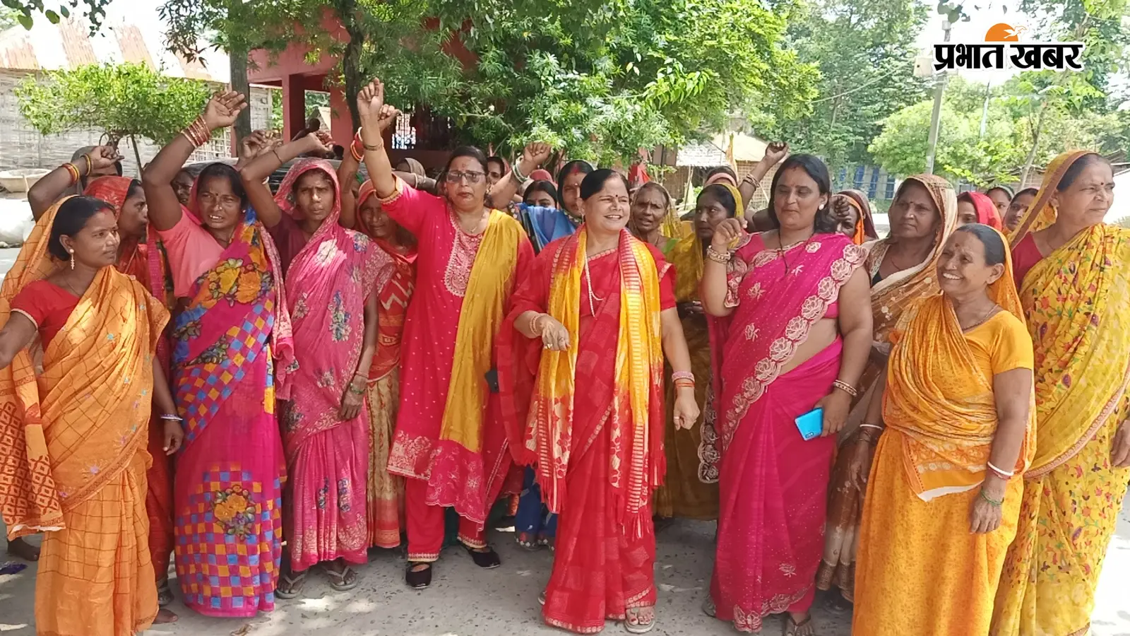 वंदे मातरम् को लेकर कांग्रेस के खिलाफ महिला मोर्चा का प्रदर्शन, जमकर की नारेबाजी