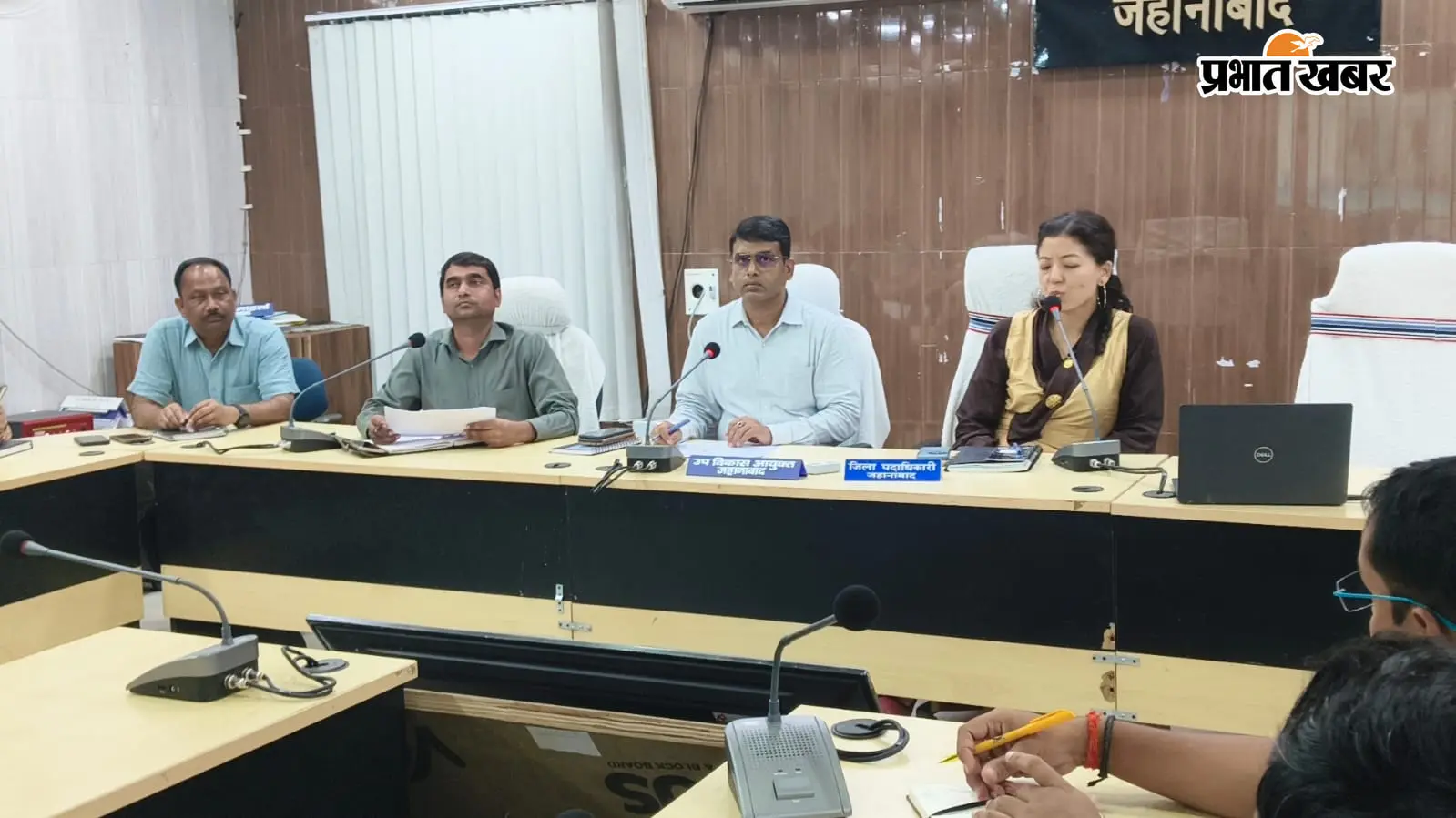 जहानाबाद में सोलर रूफटॉप की रफ्तार बढ़ाने पर जोर, डीएम ने वेंडरों को दिया काम में तेजी का निर्देश