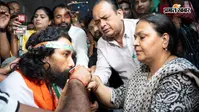 रांची सदर अस्पताल में देवेंद्र नाथ महतो समेत आंदोलनकारियों का अनशन खत्म, मंत्री दीपिका पांडेय सिंह ने पिलाया जूस