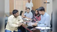 सेवा- संवाद-समाधान में डीएम ने सुनीं 27 फरियादें, अधिकारियों को दिये त्वरित कार्रवाई का निर्देश