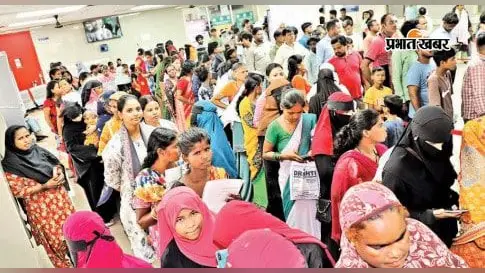 अस्पताल में लगी मरीजों की भीड़ 