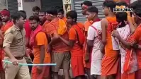 बेगूसराय में श्रद्धालुओं से अमर्यादित व्यवहार के आरोप में पुलिस पदाधिकारी निलंबित, वायरल वीडियो पर एसपी की कार्रवाई