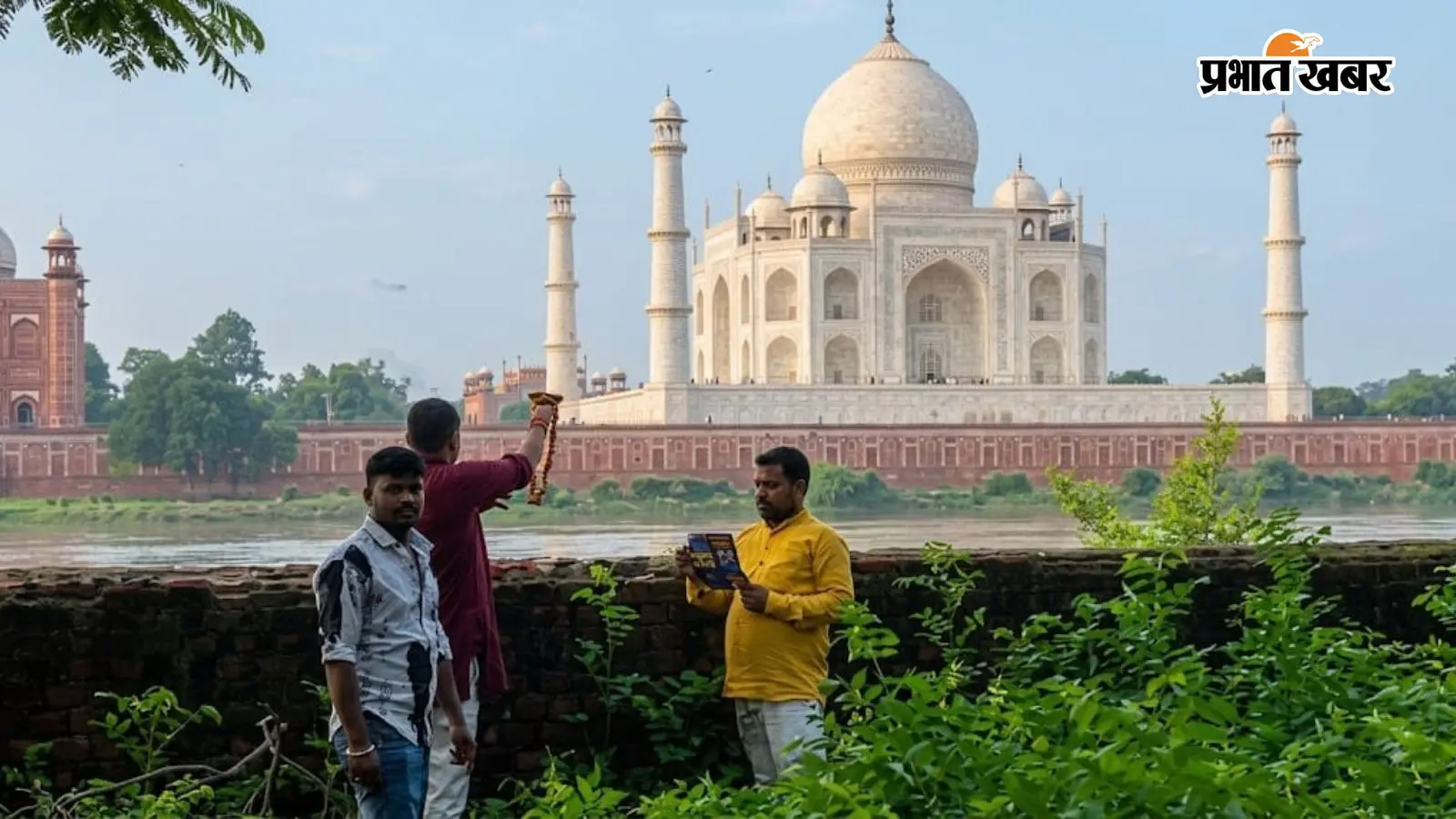 “ताजमहल हमारा शिव मंदिर था, है और रहेगा”, सावन में फिर पूजा-आरती, अज्जू चौहान के दावे से गरमाया विवाद, देखें VIDEO