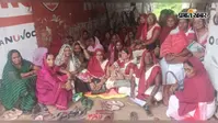 सीवान के हसनपुरा में आंगनबाड़ी सेविका-सहायिकाओं का धरना, 26 हजार मानदेय समेत 12 मांगें उठाईं