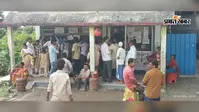 ठाकुरगंज गैस ऑफिस में सुबह से गायब रहा लिंक, सर्वर डाउन; काम कराने पहुंचे लोग लौटे खाली हाथ