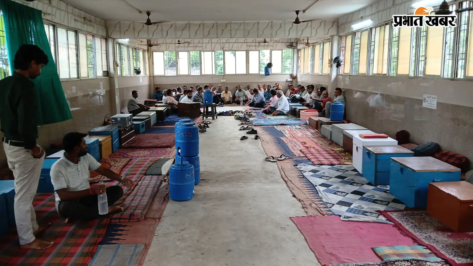 गया जी में पेपरलेस निबंधन के विरोध में डीड राइटरों का प्रदर्शन, रोज 1 करोड़ राजस्व नुकसान का दावा