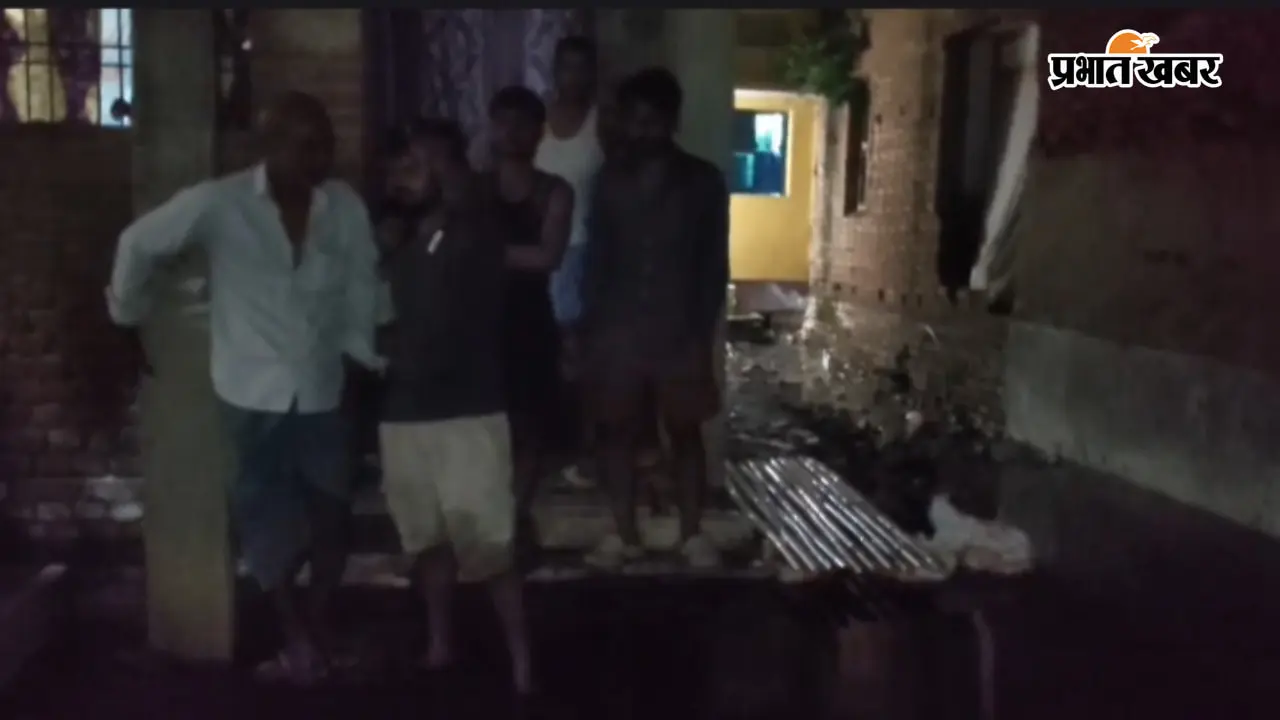 भोजपुर : जगदीशपुर में 6 माह से जलजमाव, 50 घरों के लोग गंदे पानी में आने-जाने को मजबूर