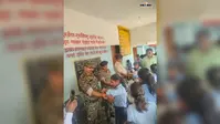 बच्चों ने डायल 112 पुलिसकर्मियों को बांधी राखी, दिया भाई-बहन के स्नेह का संदेश