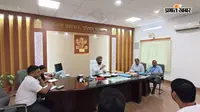 Bettiah News: डीएम तरनजोत सिंह ने की अहम बैठक, विद्यार्थी सहयोग पोर्टल, साइबर मंगलवार और संत रविदास जयंती की तैयारियों की समीक्षा