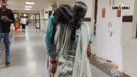 मां के कंधे पर बीमार बेटी, जीएमसीएच में स्ट्रेचर के लिए भटकने का वीडियो वायरल