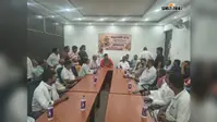 आरा में व्यवसायी महासंघ की श्रद्धांजलि सभा, सांसद सुदामा प्रसाद ने अतू जी के संघर्ष और योगदान को किया याद