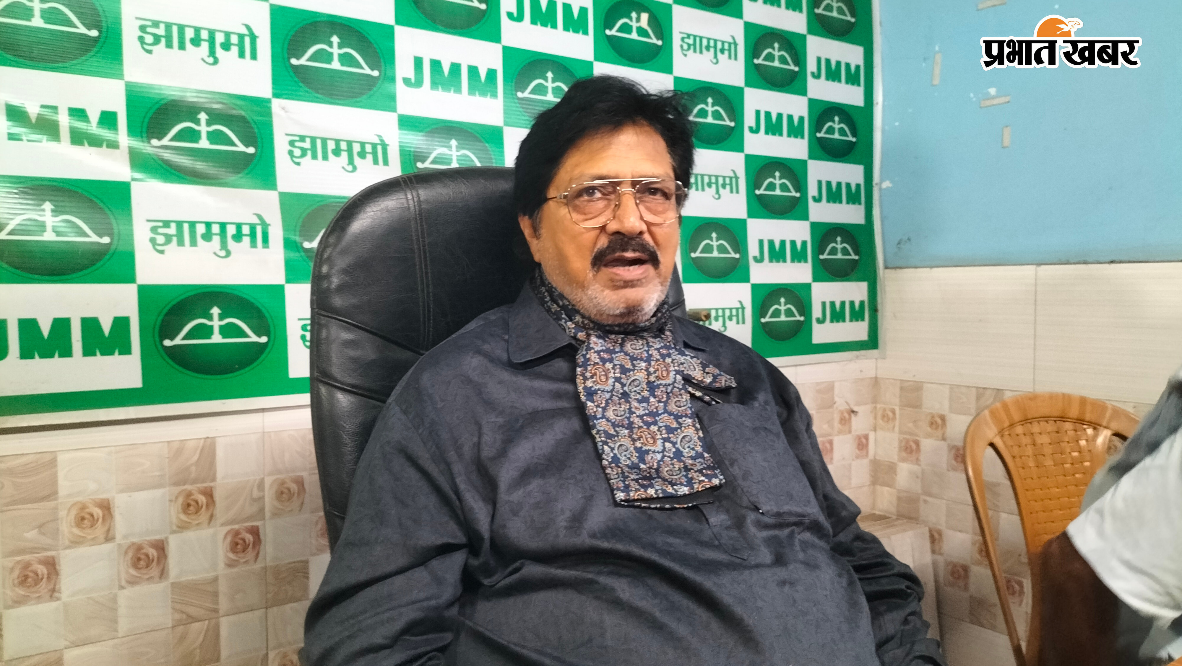 पत्थरड्डा पहाड़ का मनोरम दृश्य व विधायक चुन्ना सिंह | Prabhat Khabar Network