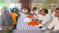 बेलदौर में सहयोग शिविर बना अव्यवस्था का केंद्र, अधिकारी सम्मानित होते रहे और फरियादी कर्मियों को खोजते रहे