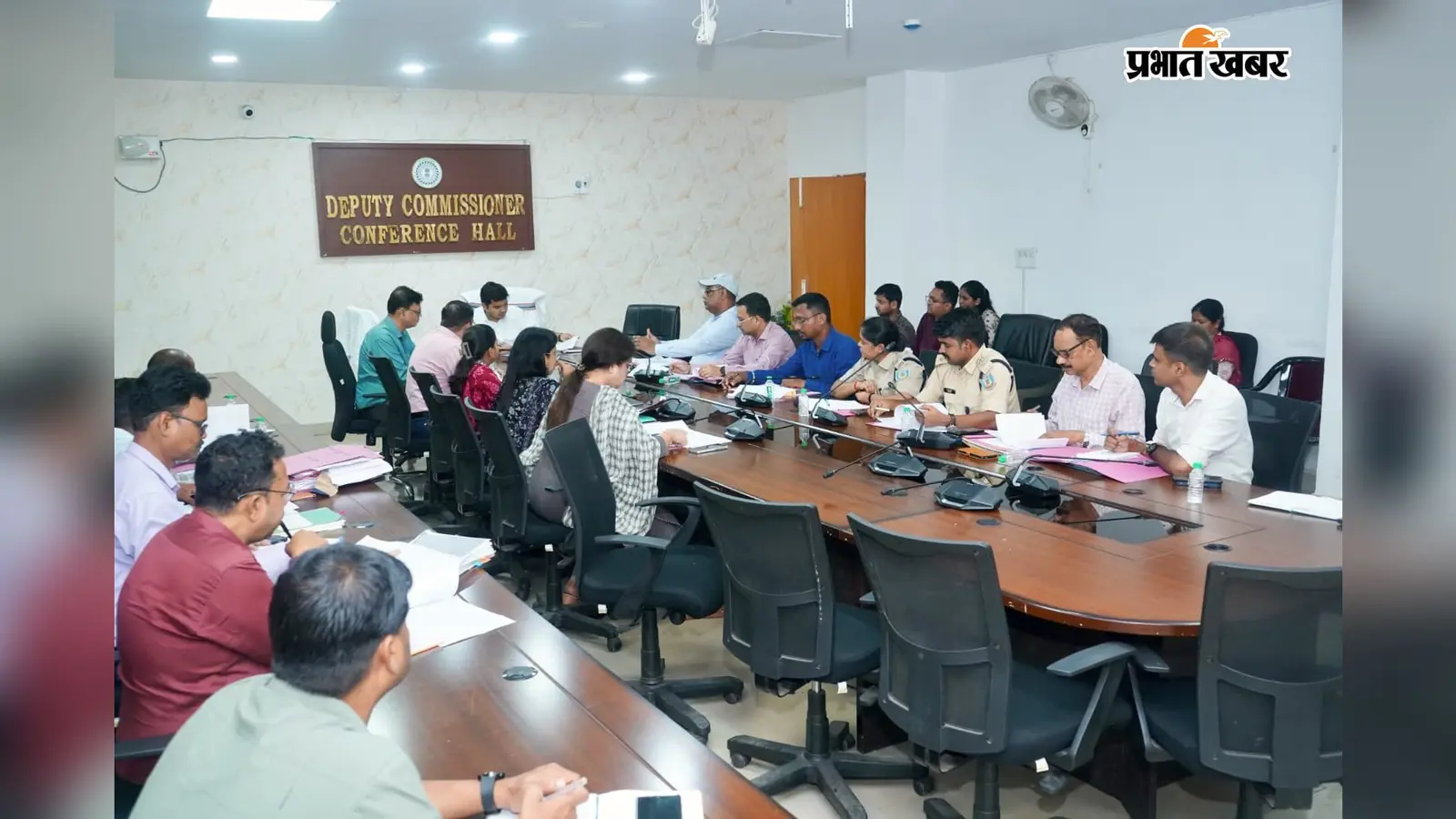 आखिर आत्मसमर्पण करने वाले नक्सलियों को क्या-क्या सुविधाएं देती है सरकार? समिति की बैठक में मिली जानकारी