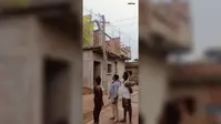 बड़कागांव में हादसे को न्योता दे रहा जर्जर बिजली तार, सातवीं बार गिरा; बाल-बाल बचे लोग