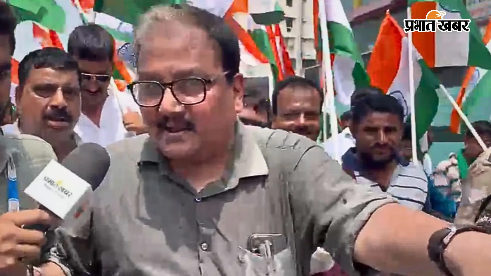 मनोज झा बोले- पैलेट गन, किल वाली लाठी नहीं है तो मजा नहीं आएगा, तेजस्वी के साथ सड़क पर उतरा RJD का हुजूम