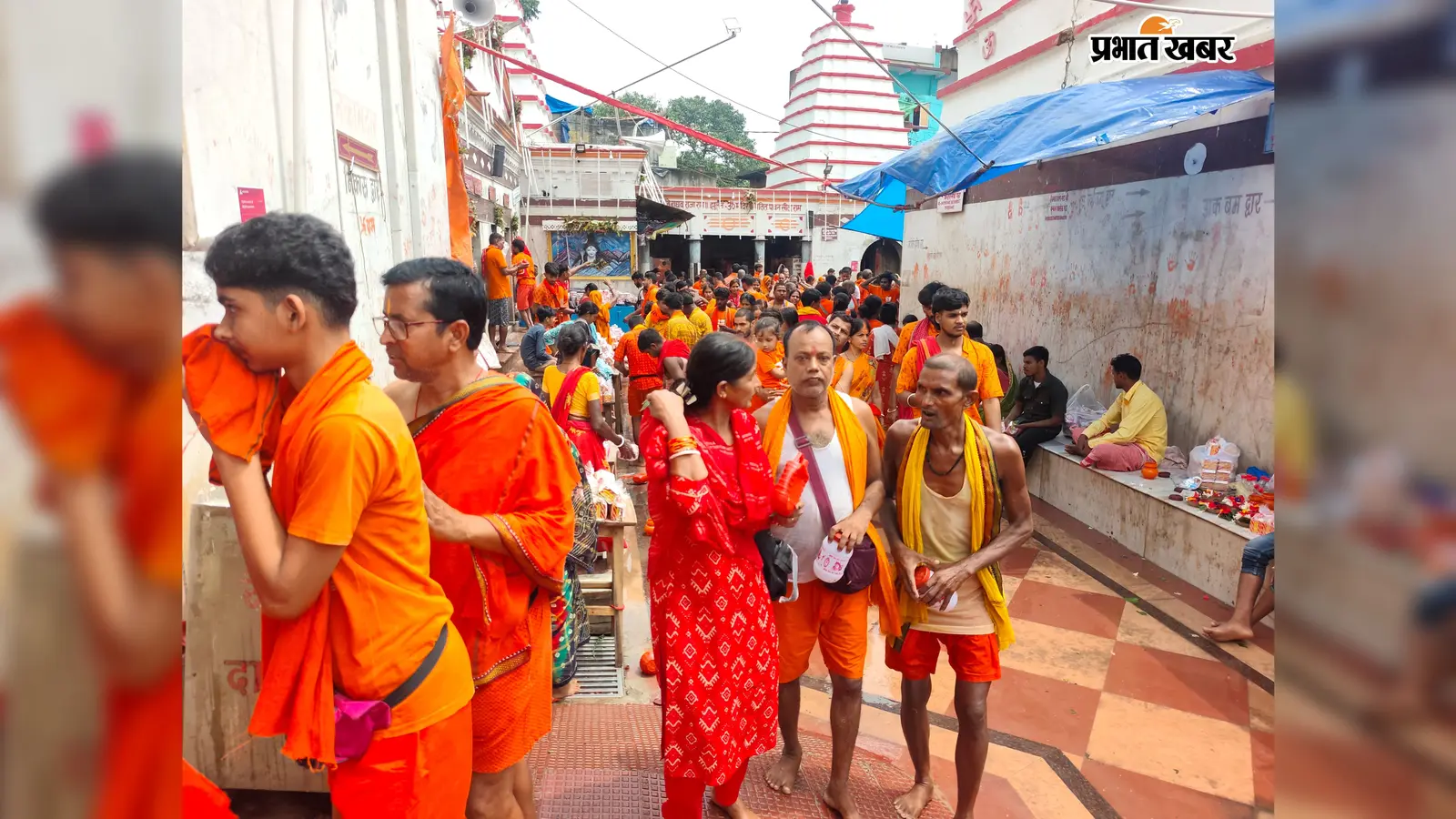 मूसलाधार बारिश भी नहीं डिगा सकी आस्था,बासुकिनाथ में 4 KM तक कांवरियों की कतार