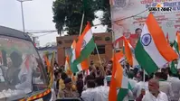 Tejashwi Yadav Rajbhawan March LIVE: BJP ऑफिस के बाहर नारेबाजी, तेजस्वी समेत अन्य कार्यकर्ता हिरासत में, पुलिस की बस को रोकने की कोशिश