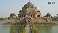 रोहतास: शेरशाह सूरी मकबरे में तिरंगा ले जाने पर हुआ विवाद, जानें वायरल वीडियो पर SDM ने क्या बताया