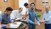 सीवान के नए डीएम विजय प्रकाश मीणा ने संभाला पदभार, विकास और जनसमस्याओं पर रहेगा फोकस