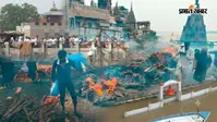 छत पर हो रहा अंतिम संस्कार… डूबा मणिकर्णिका घाट, वाराणसी में गंगा का रौद्र रूप, VIDEO Viral