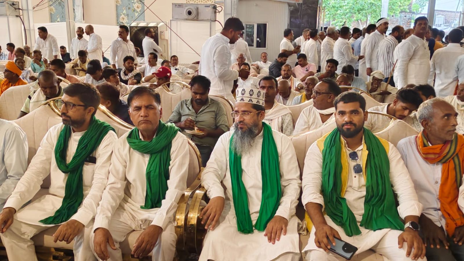 श्रद्धांजलि सभा में पहुंचे AIMIM के नेतागण