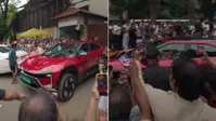 अमिताभ बच्चन ने खरीदी Mahindra की ये इलेक्ट्रिक SUV, खुद ड्राइव करते दिखे Big B, देखें वीडियो
