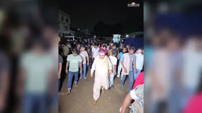 डैम से पानी छोड़े जाने के बाद बाढ़ का कहर, लोग तिरपाल के सहारे