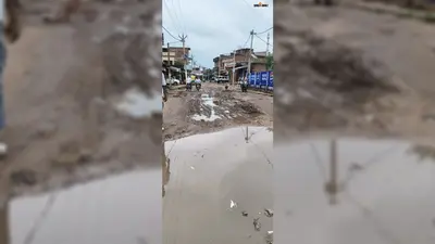 औरंगाबाद के हसपुरा में जर्जर सड़क को लेकर युवाओं का आंदोलन, व्हाट्सप्प ग्रुप बनाकर शुरू किया रोड बनाओ अभियान