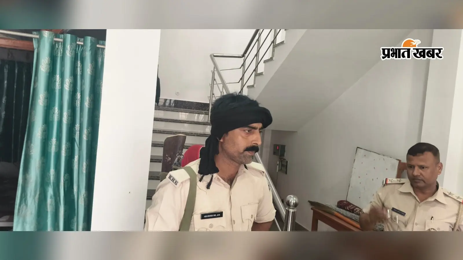रोसड़ा में राजा झा के ठिकानों पर पुलिस की बड़ी छापेमारी, चार थानों की फोर्स देख मचा हड़कंप