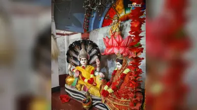 अष्टकमल मंदिर में उमड़ी श्रद्धालुओं की भीड़, भगवान विष्णु से मांगी सुख-शांति की कामना