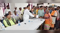 मोतिहारी: पताही में 55 भूमिहीन परिवारों को मिली बड़ी राहत, हाथ में आया जमीन का पर्चा तो खिले चेहरे
