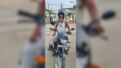 कैमूर में शराब तस्करी का खुलासा, बाइक की डिक्की और शरीर पर छिपाकर ले जा रहा था 7.2 लीटर शराब