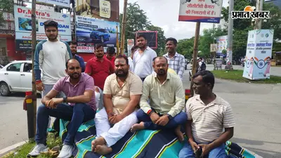 बदहाल ट्रैफिक व्यवस्था के खिलाफ भूख हड़ताल पर बैठे अप्पू तिवारी, डिवाइडर बनाने की हुई मांग