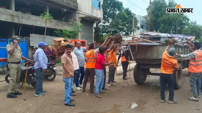 रामगढ़ में अतिक्रमण पर चला छावनी परिषद का बुलडोजर, टायर मोड़ से ब्लॉक चौक तक हटाईं दुकानें-झुग्गियां