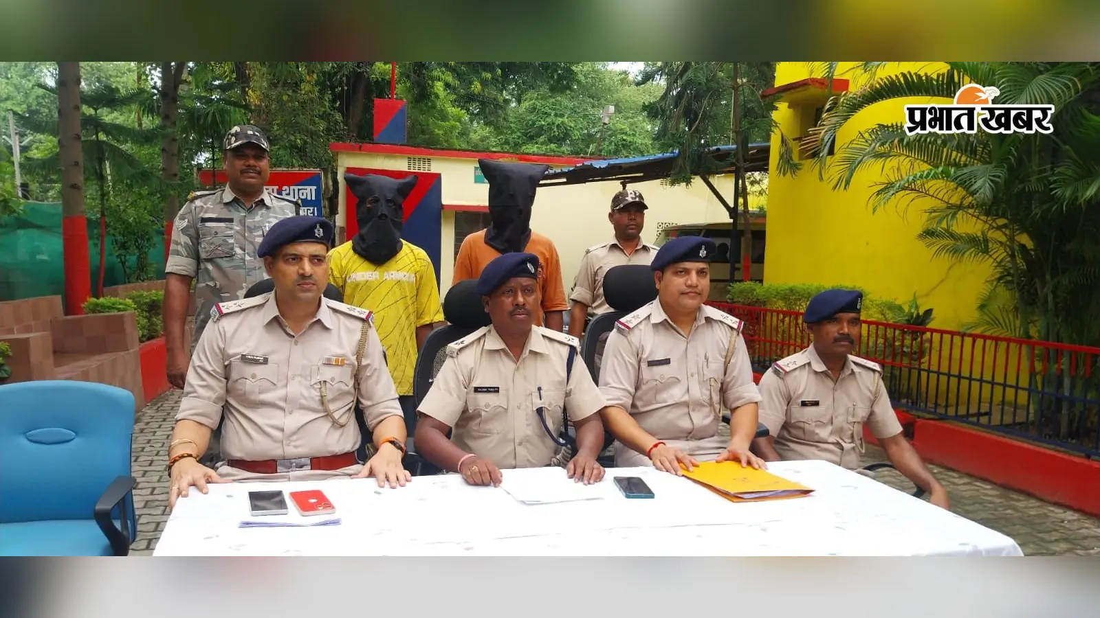 सरायकेला के अस्पताल से चोरी की गई बाइक के साथ 2 चोर गिरफ्तार, दो बाइक बरामद