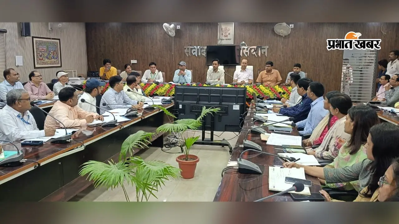 सीवान में जनगणना 2027 की तैयारी तेज, 25 अगस्त तक डीसीएचबी का क्षेत्र कार्य पूरा करने का निर्देश