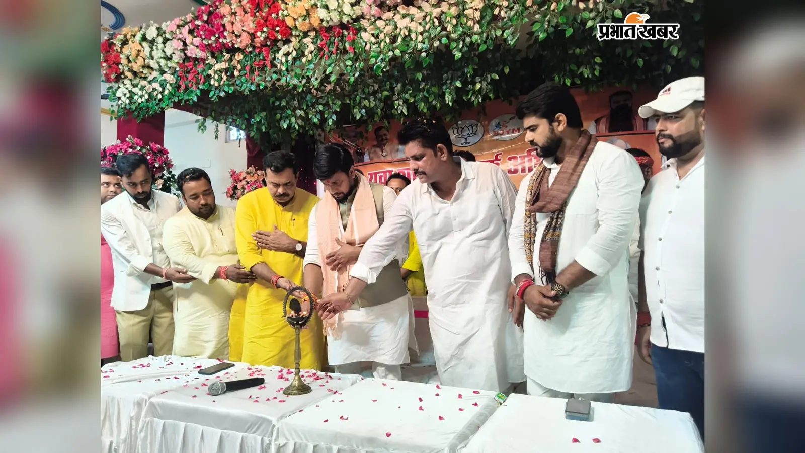 सीवान के महाराजगंज में भाजपा युवा मोर्चा का युवा शक्ति संपर्क अभियान, संगठन मजबूती पर जोर